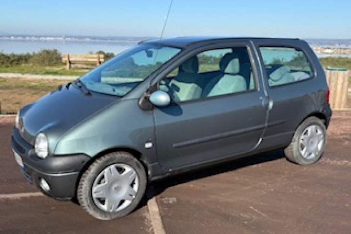 RENAULT TWINGO