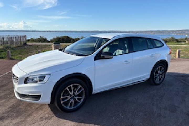 VOLVO V60 CROSS COUNTRY